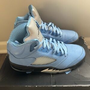 Air Jordan 5 Retro UNC
